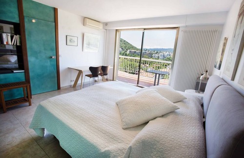 Mandelieu-la-Napoule Beach Apartment | 4P34 Seafront, 4/5 rooms, panoramic sea view