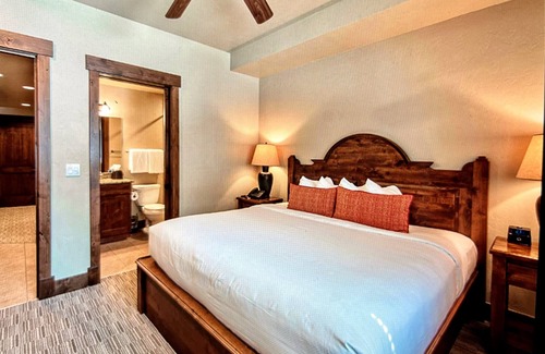 Breckenridge Resort | 4th of July Week- 3BR/3BA Sleeps 12 at Grand Lodge Peak 7