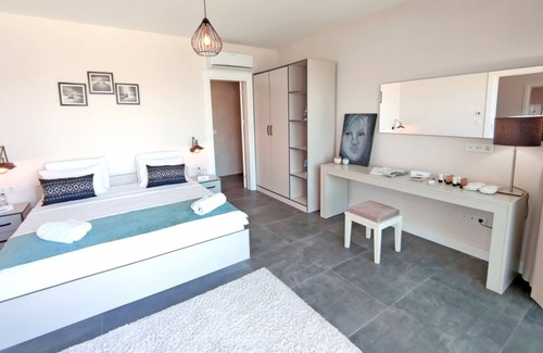 Koyunbaba Villa | 5+1 Luxury Villa in Gumusluk ,with Private Pool and Private Beach