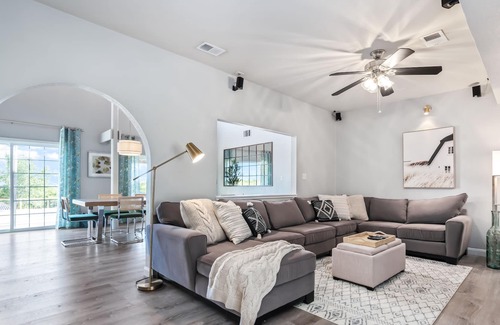 Manor House | 5 Acre Country Retreat | Hot Tub + Pool + 2 Primary Suites | Great 4 Gatherings