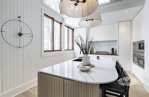 Minett Cottage | 5 bdrm, Lake Rosseau, SW Exposure,! Gorgeous Sunsets! New Boathouse!