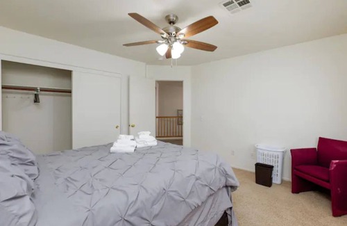 Rhodes Ranch House | 5 bed 3 full bath, Huge Pool, Billiards Table. Only 8 miles from the Strip