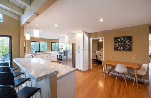 Araby House | 5 Bed Araby Cove Estate Views, Pool, Game Room, Ev