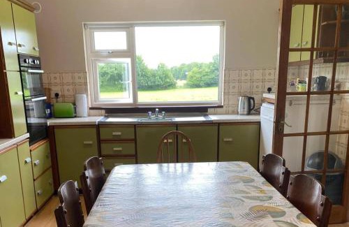 Baconstown House | 5 Bed House Sleeps 10 - 40 Minutes from Dublin