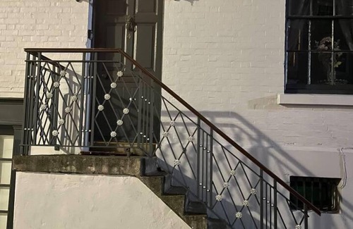 Ross-on-Wye Apartment | 5 Bed House - Sleeps 12 - Pets - Parking