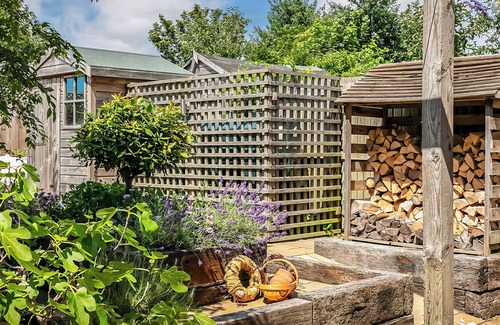 Aubourn Cottage | 5 bedroom accommodation in Near Lincoln