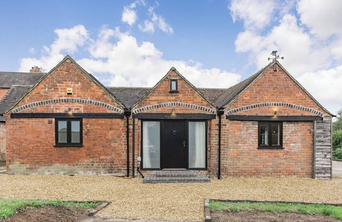 Shifnal Cottage | 5 bedroom accommodation in Blymhill