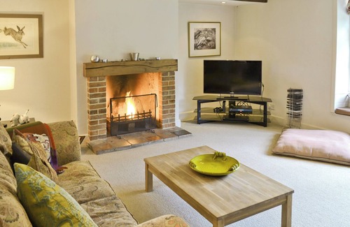 Holt Cottage | 5 bedroom accommodation in Thornage, near Holt