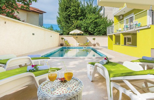 Valdebek House | 5 bedroom awesome home in Pula