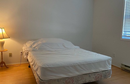 Wymbolwood Beach House | 5 Bedroom Cottage for Rent in Wasaga Beach