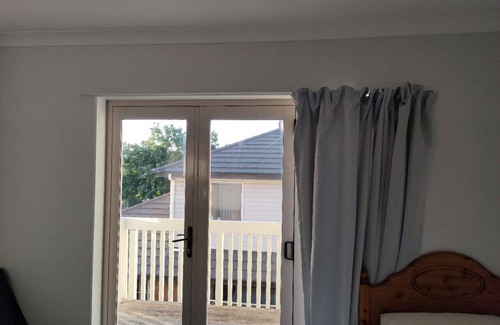 Mount Albert Villa | 5 Bedroom House, 82A Richardson Road, Mt Albert, Auckland