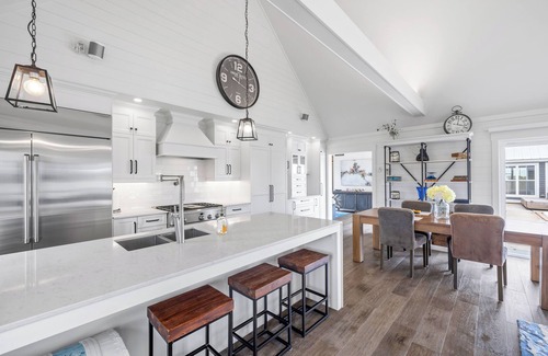 Sea View House | 5 Bedroom Luxury Beach House at Cousins Seaside Cottage in Sea View PEI