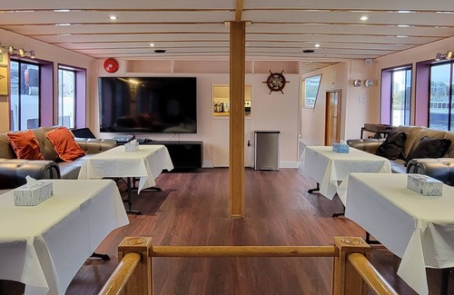 Vancouver Boat Rental | 5 Bedrooms Party Boat in Vancouver Downtown