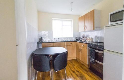 Great Yarmouth Cabin | 5 Berth Chalet To Hire In Hemsby Near Hemsby Beach Ref 18117B