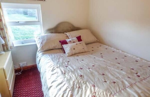 Grosmont Cottage | 5 ESK VALLEY, family friendly, with open fire in Grosmont