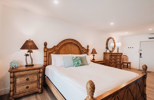 Great Guana Cay Hotel | #5 - Guana Beach Inn @sunset beach, Guana Cay