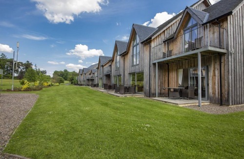 Kenmore Cottage | 5 Maxwells - sleeps 2 guests in 1 bedroom