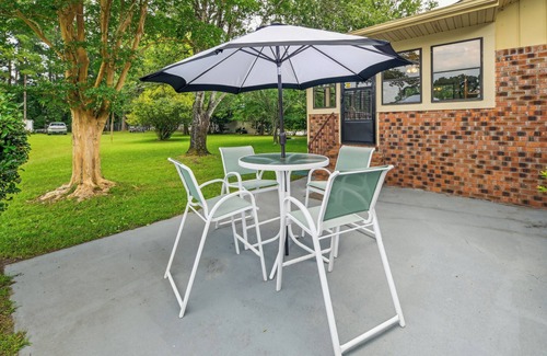 Myrtle Beach House | 5 Mi to Boardwalk: Myrtle Beach Home Near Golfing