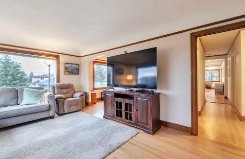 Gatewood House | 5 Mi to Dtwn Seattle Home with Ocean and City Views