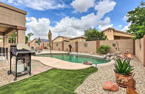 Roseview House | 5 Mi to Golf Courses: BBQ-Ready Surprise Home