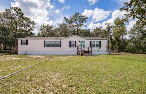 Homosassa House | 5 Mi to Homosassa Springs Park Home with Yard!