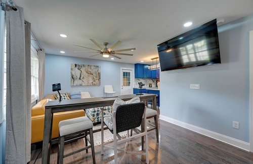 Midway House | 5 Mi to Lake Thom-A-Lex: Pet-Friendly Retreat