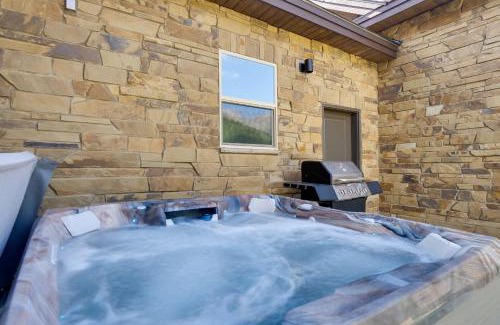 Blue River House | 5 Mi to Main St Breck Mtn-View Duplex with Hot Tub