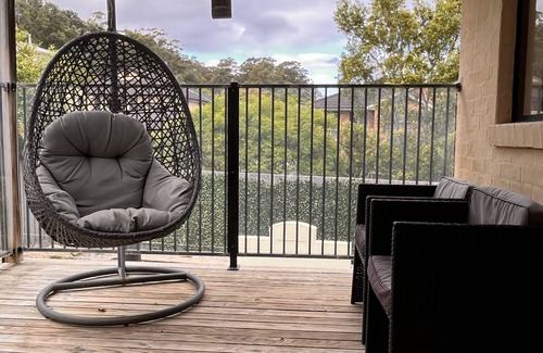Terrigal Apartment | 5 min drive from Terrigal Beach. Modern apartment.