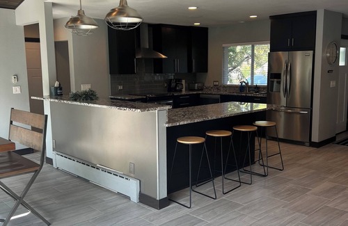Iowa City House | 5 minute walk to Kinnick Stadium! Perfect GAMEDAY stay!nSpacious 4-bedroom house