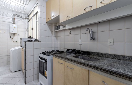 Copacabana Apartment | 5 Minutes From Copacabana Beach Br608