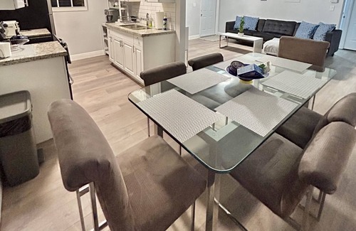 South Miami House | 5 Minutes from Univ Miami renovated home family friendly Free Parking