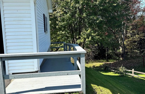 Lyndon Apartment | 5 minutes to well known mountain bike venue n“Kingdom Trails”.