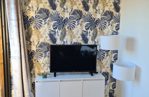 Tamaris Apartment | 5 person apartment, ground floor, terrace, walking distance to the sea, secure residence
