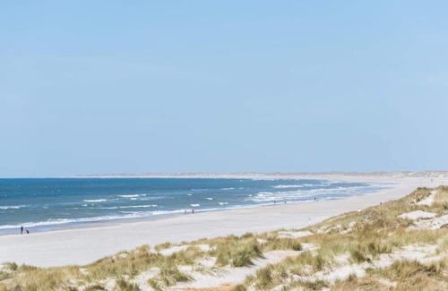Henne Strand House | 5 person holiday home on a holiday park in Henne