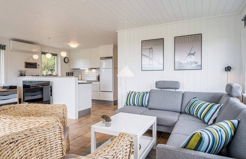 Henne Strand House | 5 person holiday home in Henne