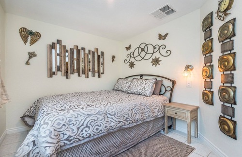 Paradise House | 5 STAR LAS VEGAS PLACE
