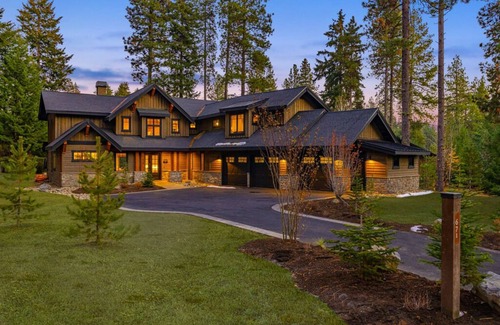 Cle Elum House | 5 Star Luxury+3 EnSuites|Overlooking Hole#4 +Discover Something Extra