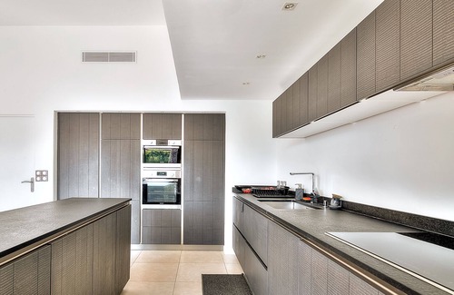 Villeneuve-Loubet Villa | 5* villa with private pool on prestigious estate