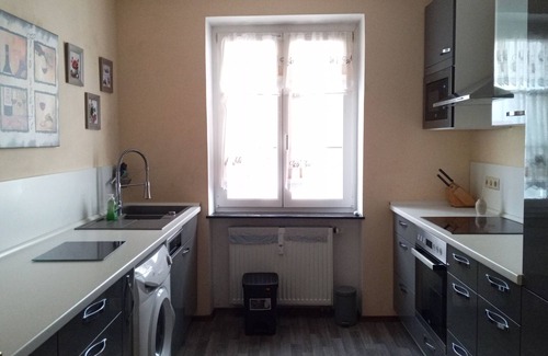 Bad Salzig Condo | 5 Zimmer Wohnung Direkt am Rhein mit Großem Balkon, Küche, WZ uvm