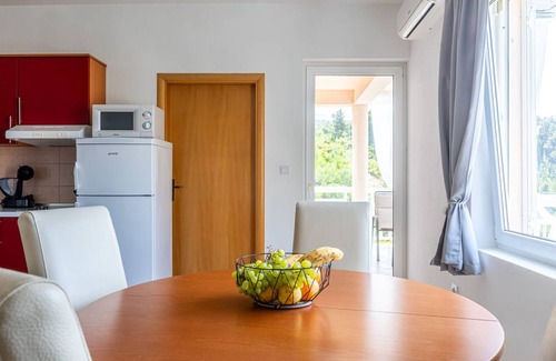 Tucepi Apartment | 50 m² Apartment ∙ 1 bedroom ∙ 4 guests