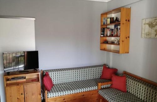 Haniotis House | 50 metres from the beach