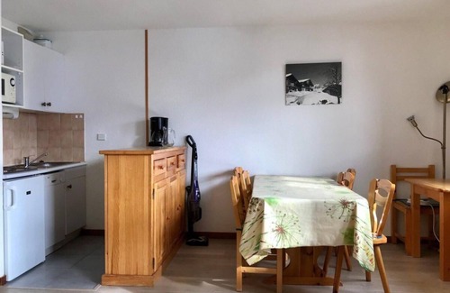 Vallandry Apartment | 50m from ski slopes, 2nd floor, view resort, balcony, tv, ski locker, 35m², Peisey-Vallandry