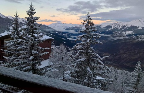 Arc-1800 Apartment | 50m from ski slopes, 8th floor, balcony, tv, ski locker, 54m², Les Arcs