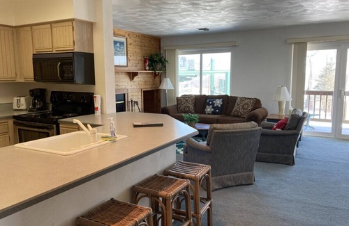 Hidden Valley Apartment | 5319 Summit Drive, Somerset