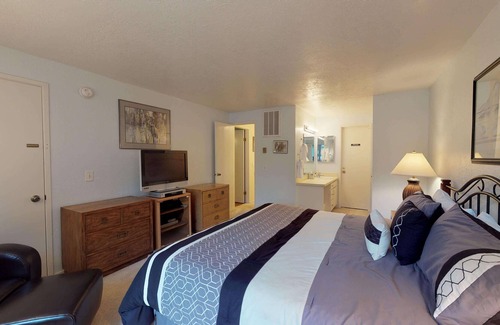 Tennis Village Condo | 58 Tennis Village | 2 BR / 2 BA, Sleeps 4