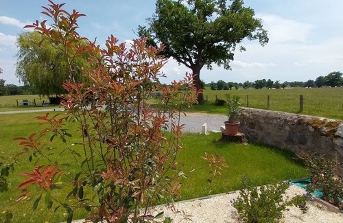 Saint-Germain-Lespinasse House | 59 m2 country apartment in a restored farmhouse
