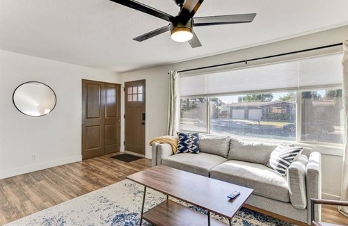 Layton House | 5BD w King bed,CheerfulHome in Layton Sleeps 10