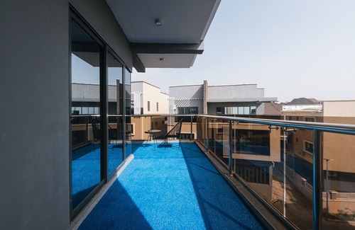 Orozo Apartment | 5blu Residence