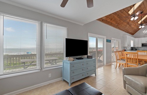 Yaupon Beach House | 5BR/4BA Home - REMODELED, Oceanfront, Close to Pier, Sleeps 10
