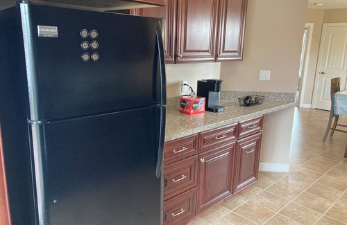 Pouce Coupe House | ❤️ 5br Crew House: Large, Bright, Fully Stocked, near Dawson Creek